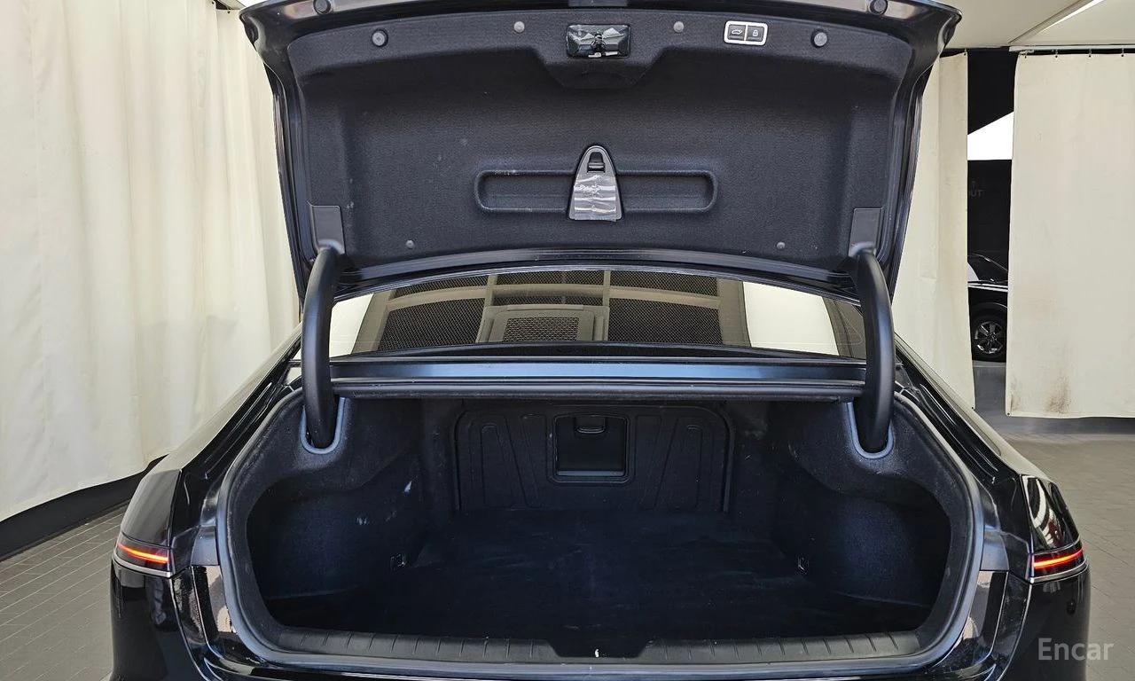 Hyundai Grandeur 3.5* EXCLUSIVE* МАСАЖ* 360 КАМЕРИ* DIS* КРАЙНА ЦЕН, снимка 6 - Автомобили и джипове - 55533131