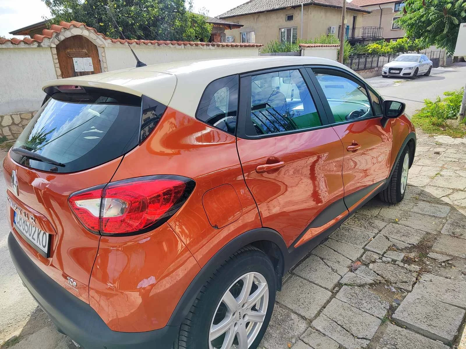 Renault Captur, снимка 6 - Автомобили и джипове - 55904838