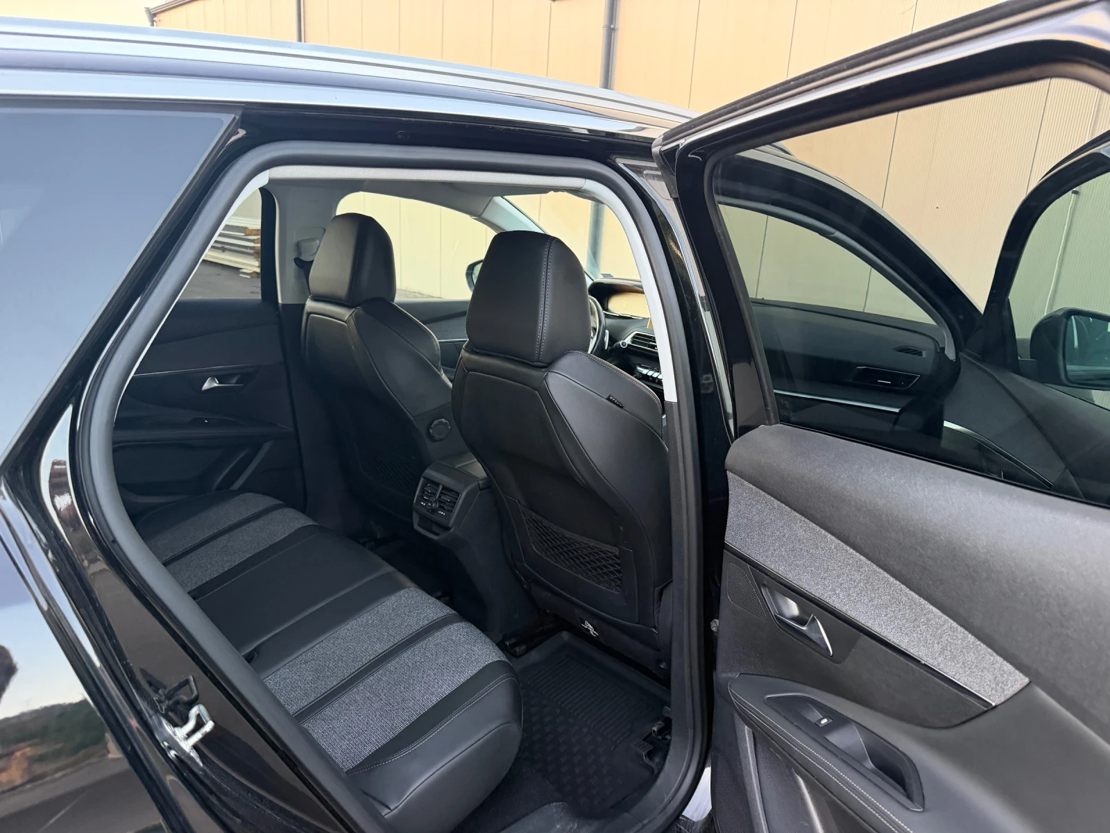 Peugeot 3008     Allure, снимка 10 - Автомобили и джипове - 56018878