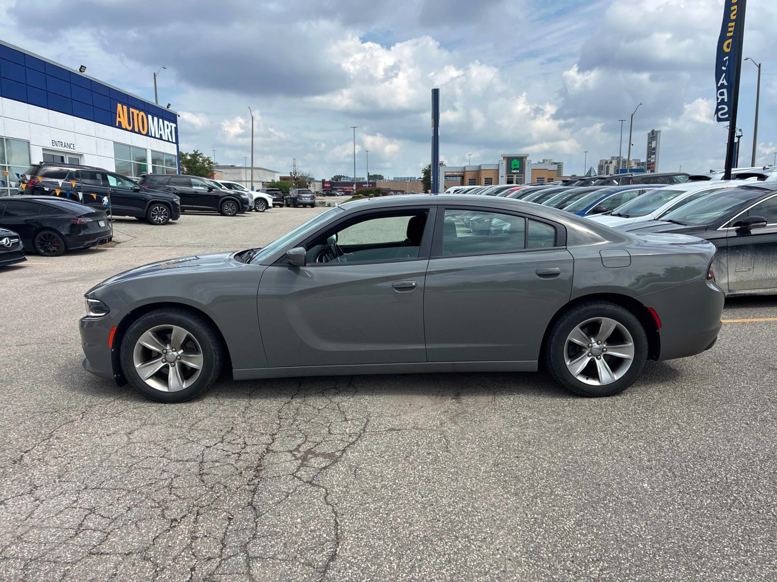 Dodge Charger SXT| PANO| KEYLESS| ПОДГРЕВИ| , снимка 16 - Автомобили и джипове - 56030690