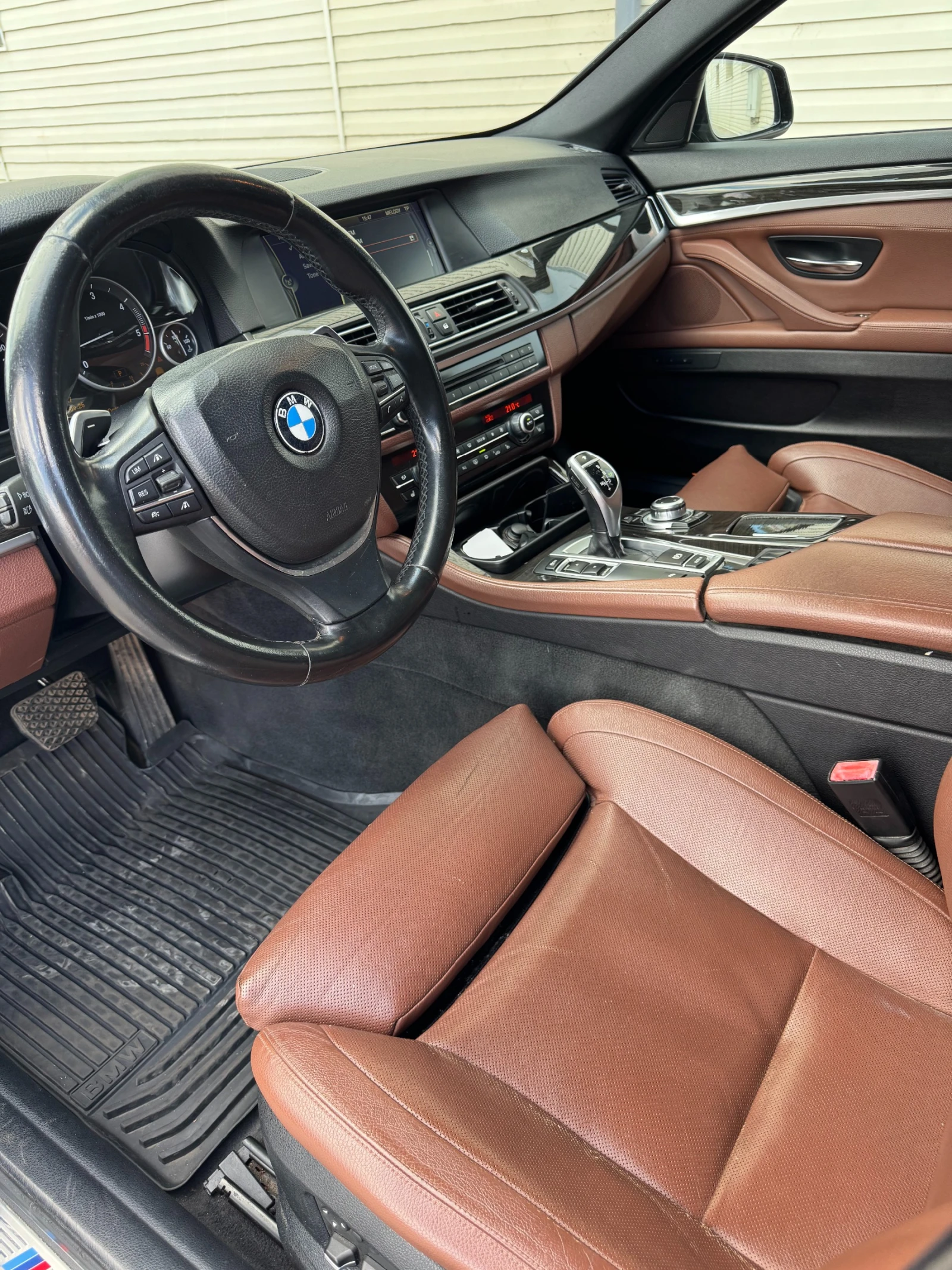 BMW 530 ПЪРВИ СОБСТВЕНИК, HEAD UP, SOFT CLOSE, MEMORY, снимка 9 - Автомобили и джипове - 56114186