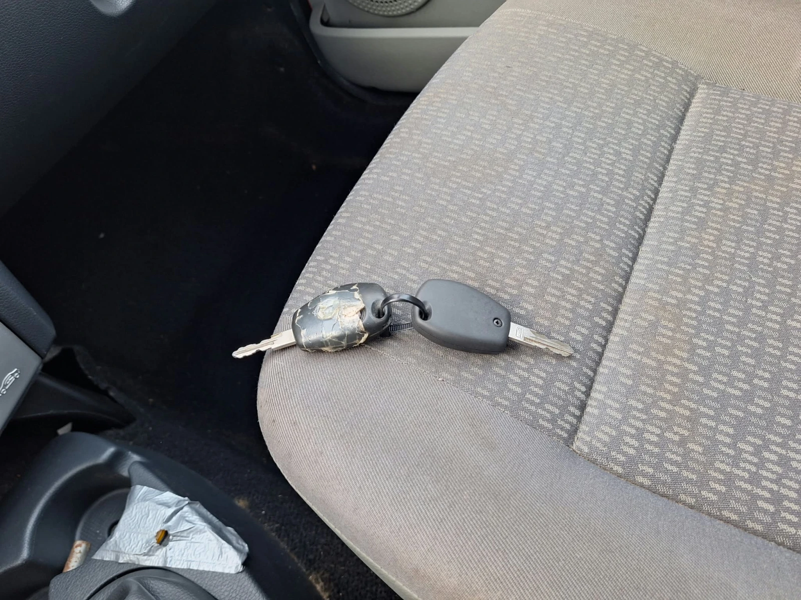 Dacia Logan 1.6i klima 7����� | Mobile.bg � ����������� 13