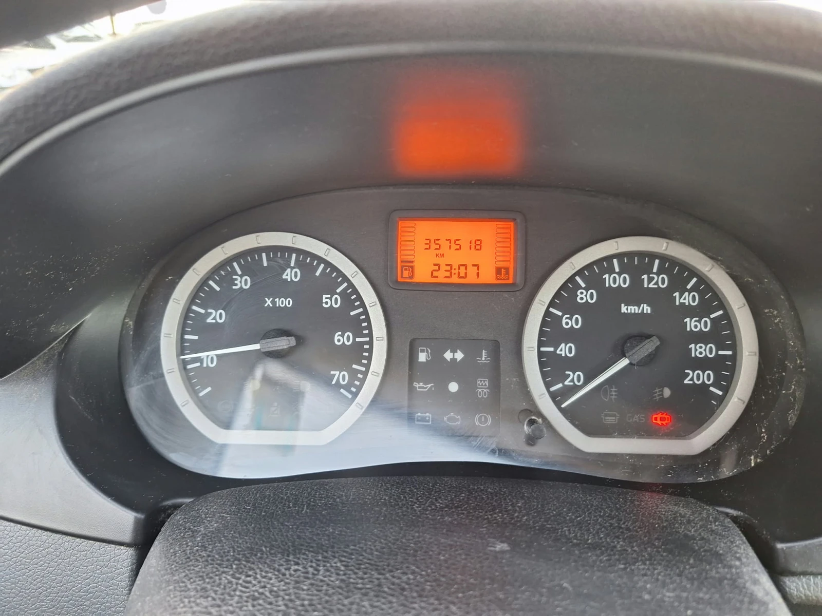Dacia Logan 1.6i klima 7����� | Mobile.bg � ����������� 14