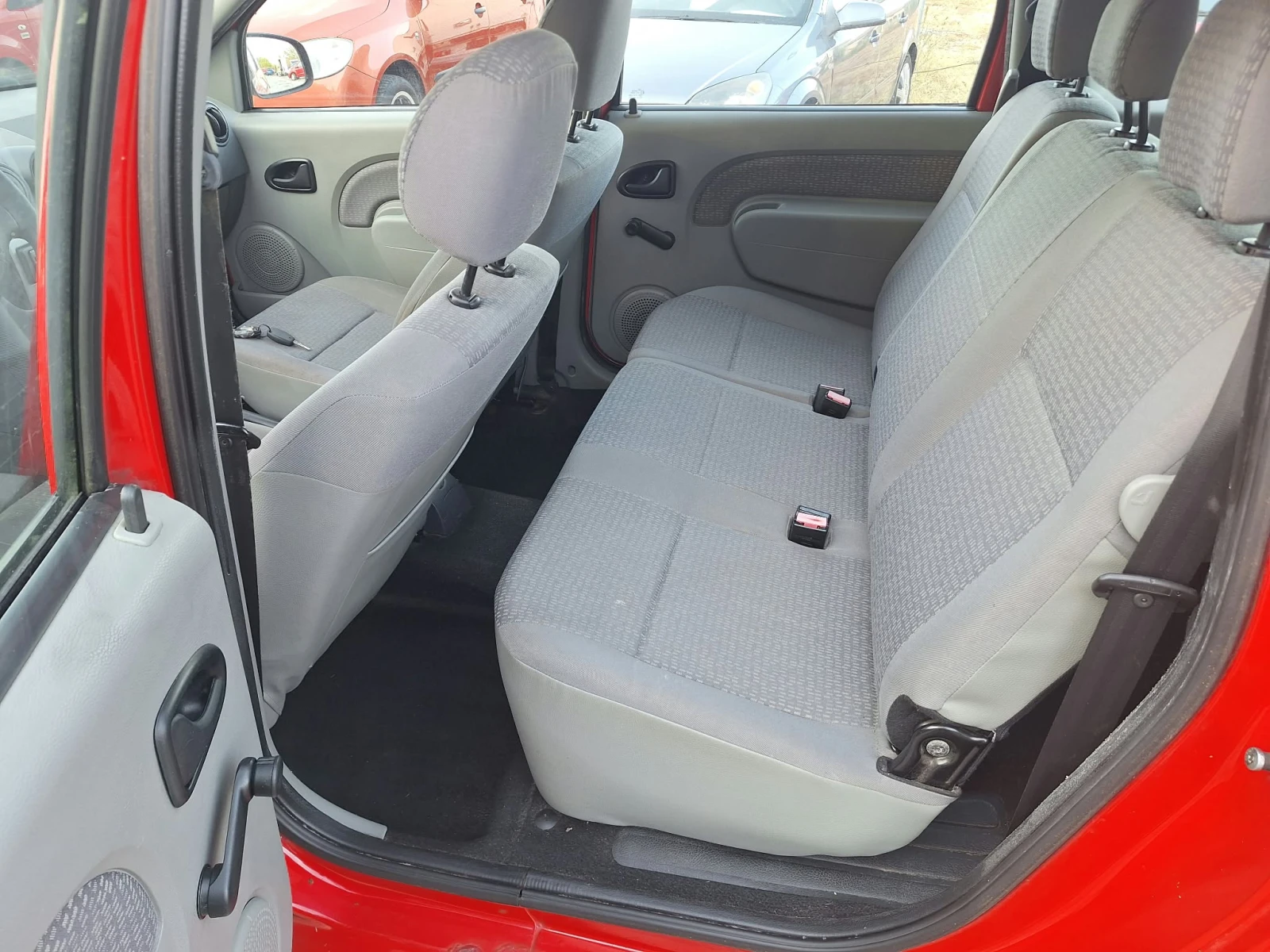 Dacia Logan 1.6i klima 7����� | Mobile.bg � ����������� 10