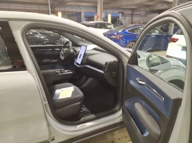 Volvo EX30 Extended Range Core, снимка 6