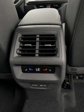 VW Tiguan Highline R Line / МАСАЖИ / 360 / ОБДУХВАНЕ , снимка 16