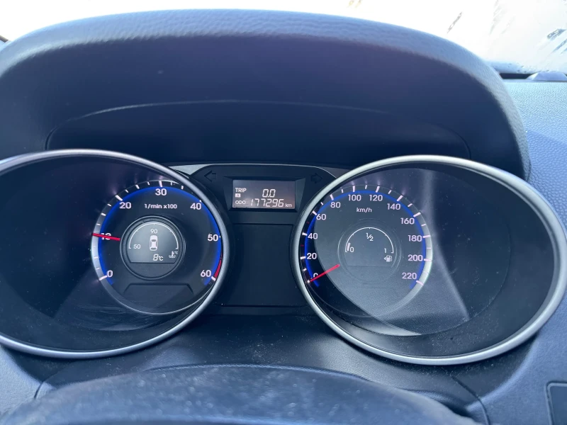 Hyundai IX35, снимка 14 - Автомобили и джипове - 49105443