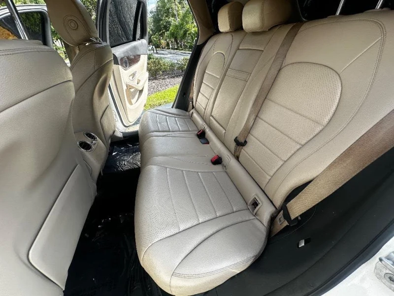 Mercedes-Benz GLC 300, снимка 4 - Автомобили и джипове - 52322794