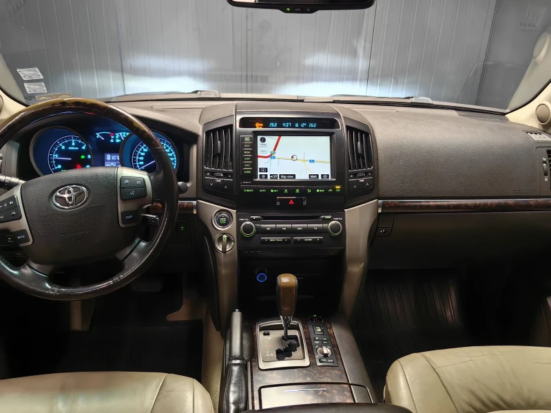 Toyota Land cruiser 4.5V8* D4D* LUXURY* 6+ 1* KEYLESS* НАВИ* ПОДГРЕВ* , снимка 10 - Автомобили и джипове - 52503492