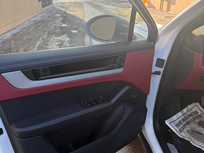 Porsche Cayenne S * ДИСТРОНИК* 360 КАМЕРИ* ОБДУХВАНЕ* , снимка 10 - Автомобили и джипове - 53360455