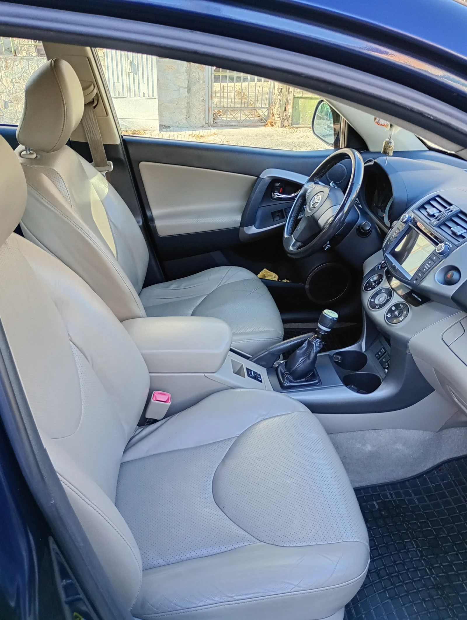 Toyota Rav4  - изображение 6