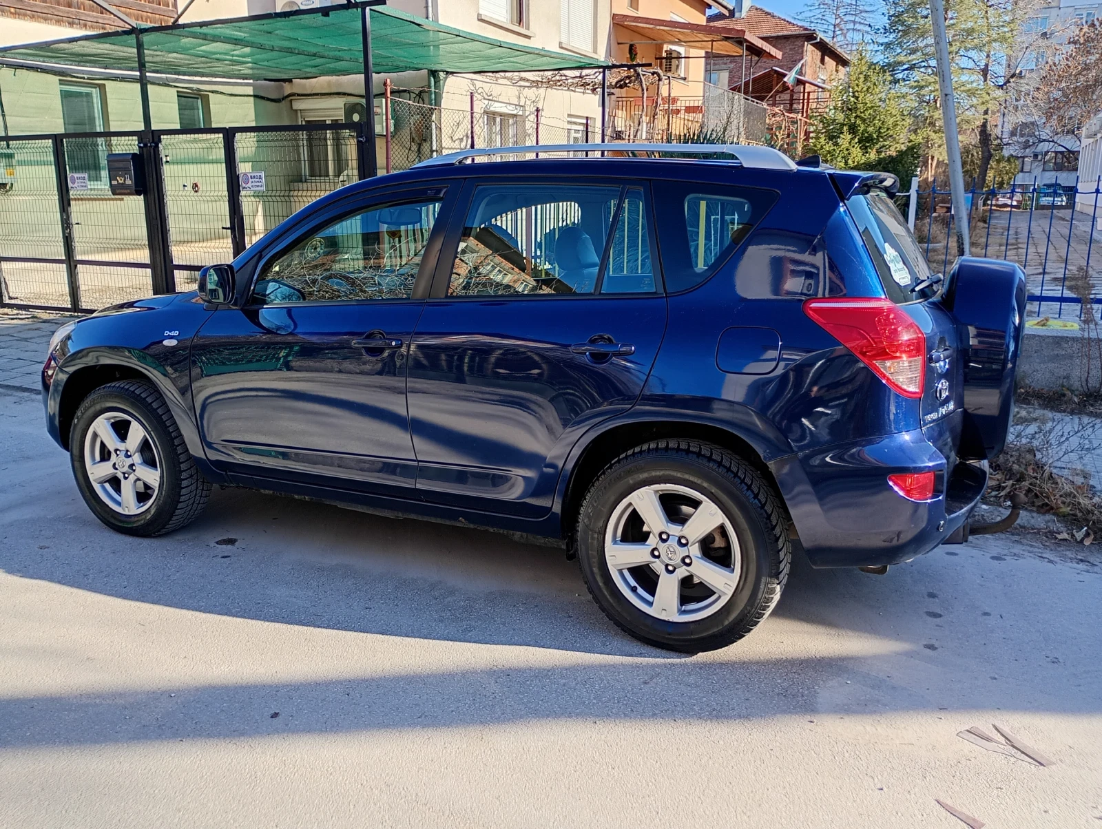 Toyota Rav4  - изображение 4