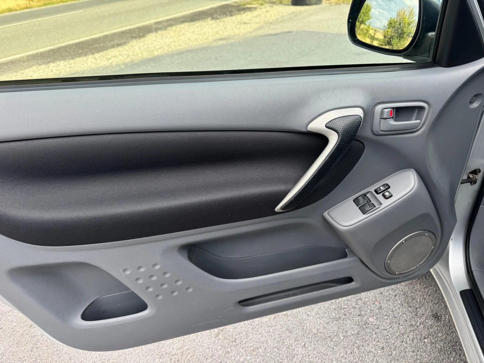 Toyota Rav4 2.0D4D-4x4 | Mobile.bg � ����������� 15