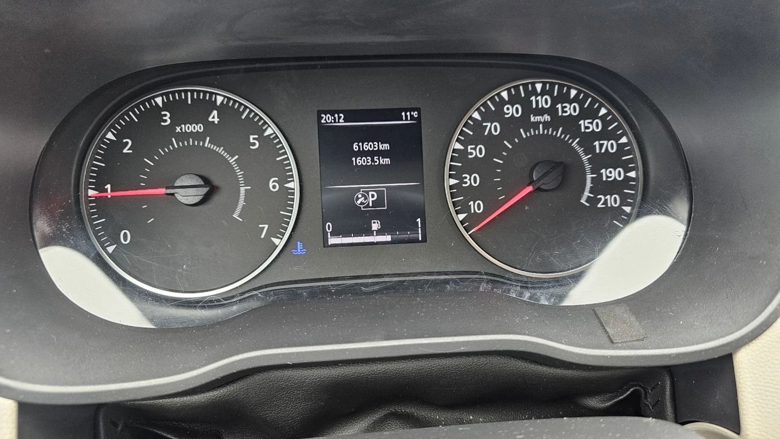 Renault Duster 2.0i 16V 4x4 - изображение 10