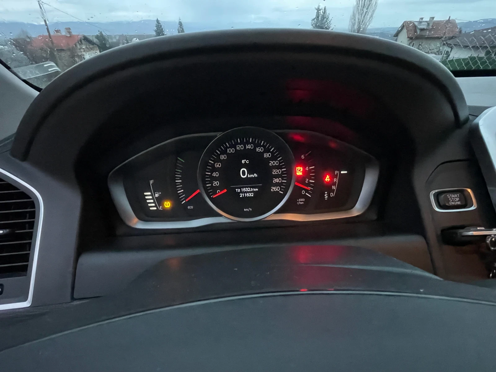 Volvo XC60 D5 - изображение 9