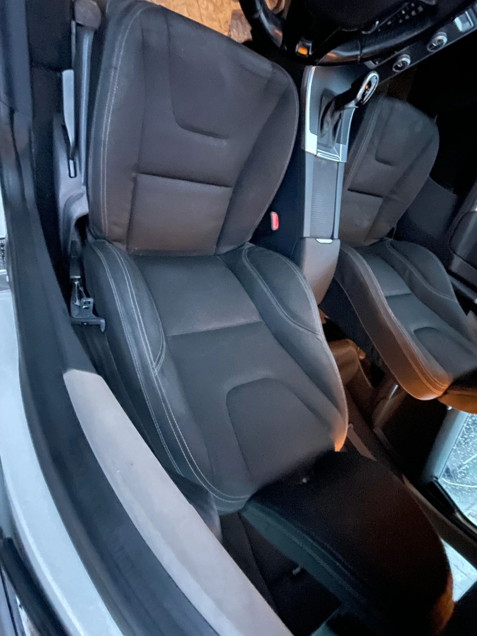 Volvo XC60 D5 - изображение 7