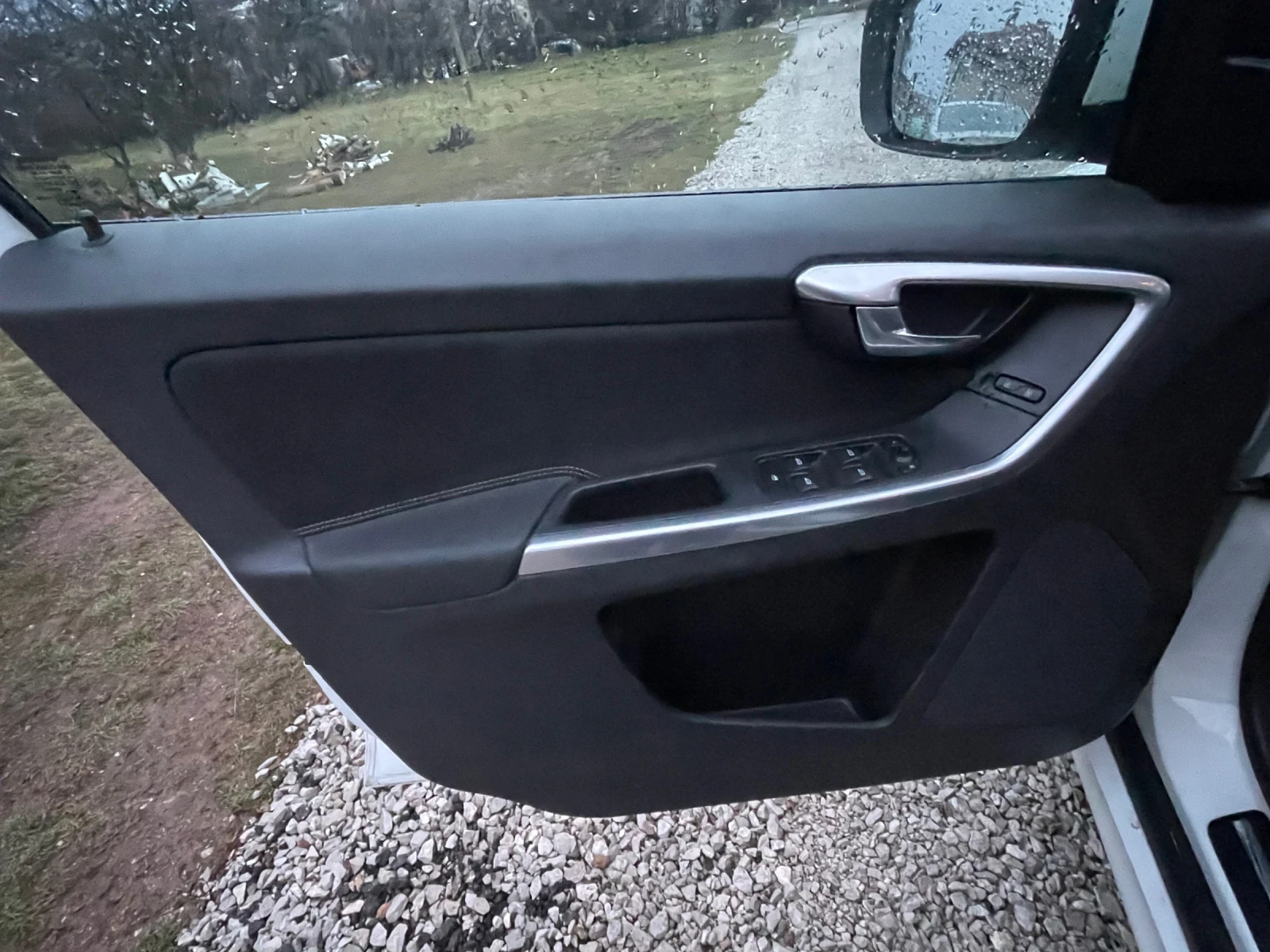 Volvo XC60 D5 - изображение 8