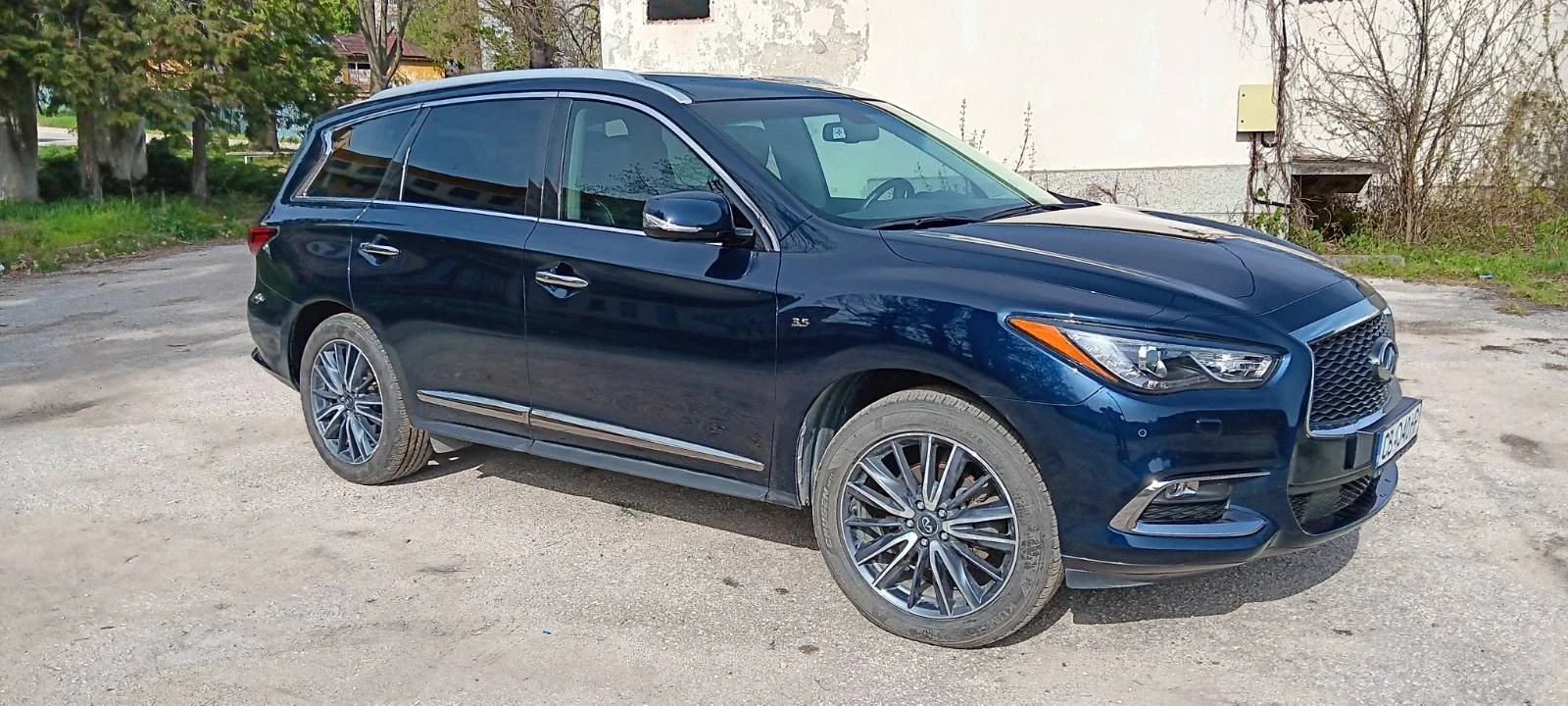 Infiniti QX60, снимка 4 - Автомобили и джипове - 54315427