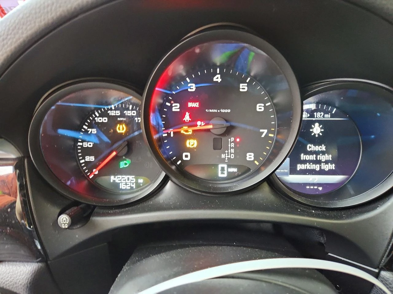 Porsche Macan 2.0l, снимка 9 - Автомобили и джипове - 54731217