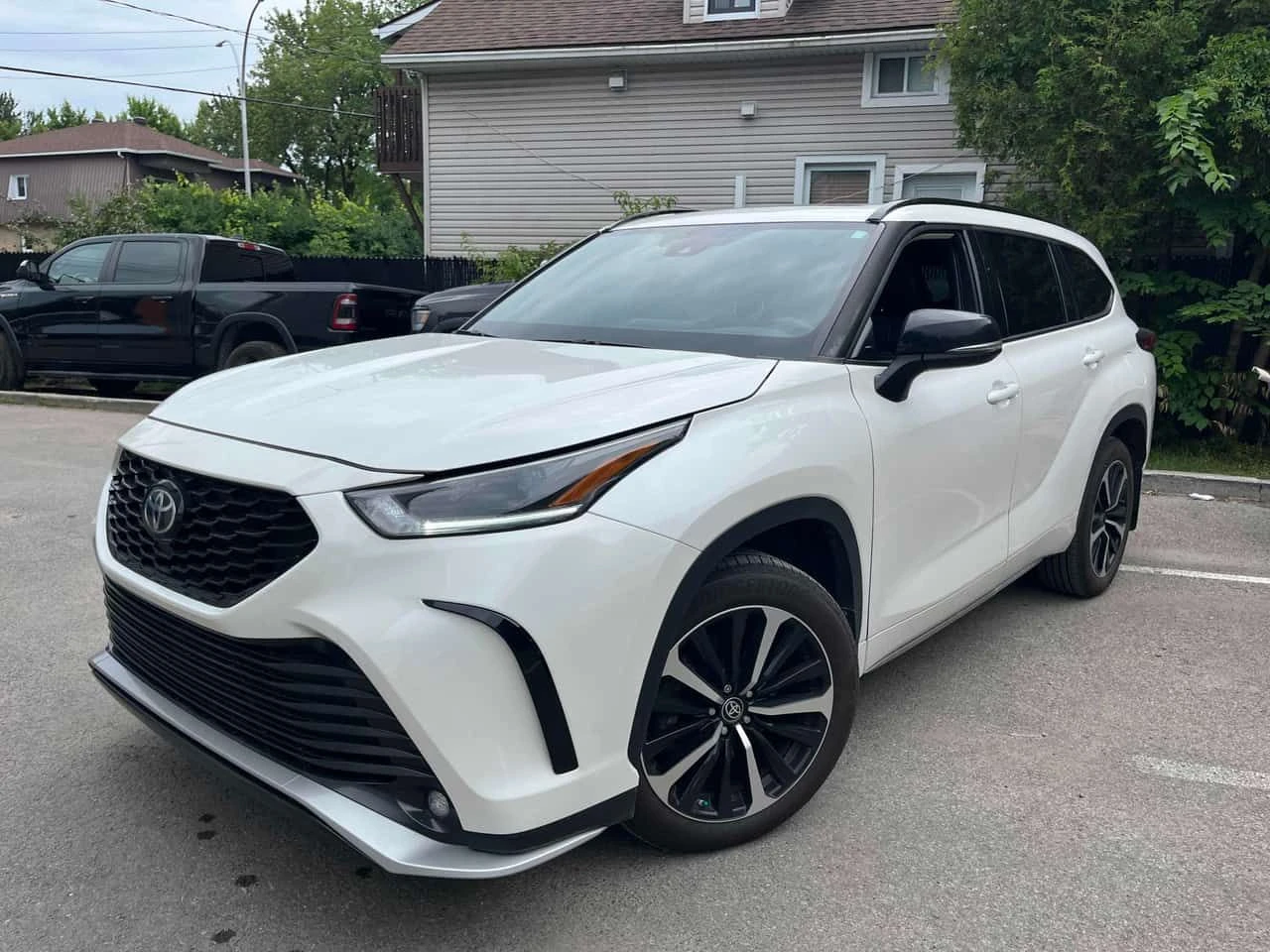 Toyota Highlander * XSE AWD * CARFAX * ОПЦИЯ ЗА ФИНАНСИРАНЕ