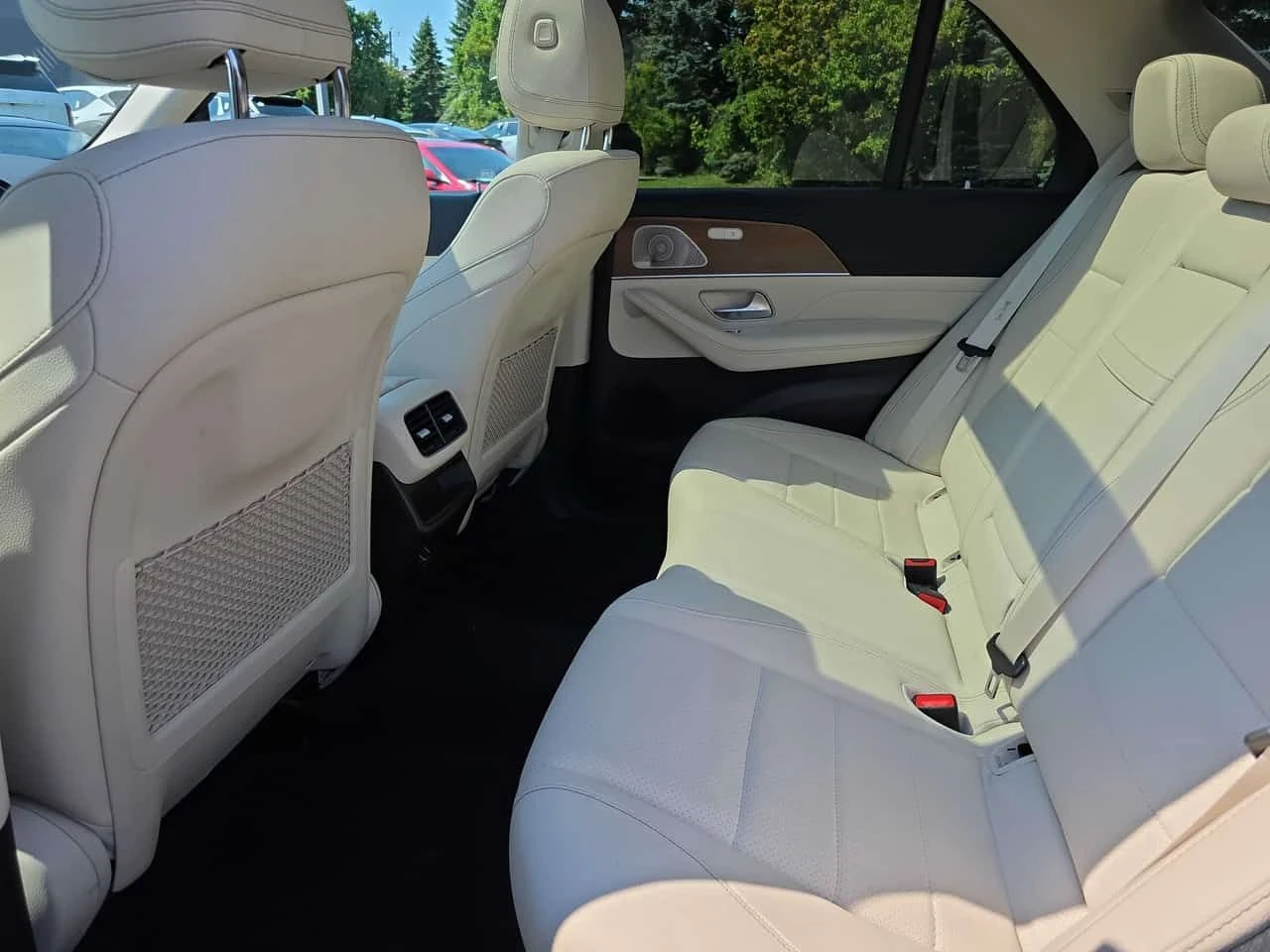 Mercedes-Benz GLE 450 AMG * CARFAX * ОПЦИЯ ЗА ФИНАНСИРАНЕ, снимка 11 - Автомобили и джипове - 55547148