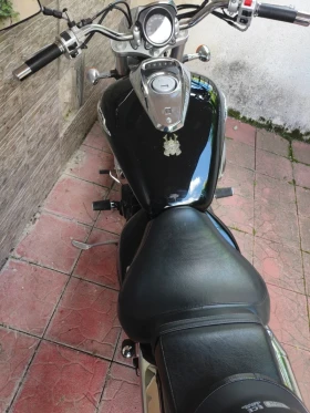 ����� �� �������� �� Suzuki Intruder M800