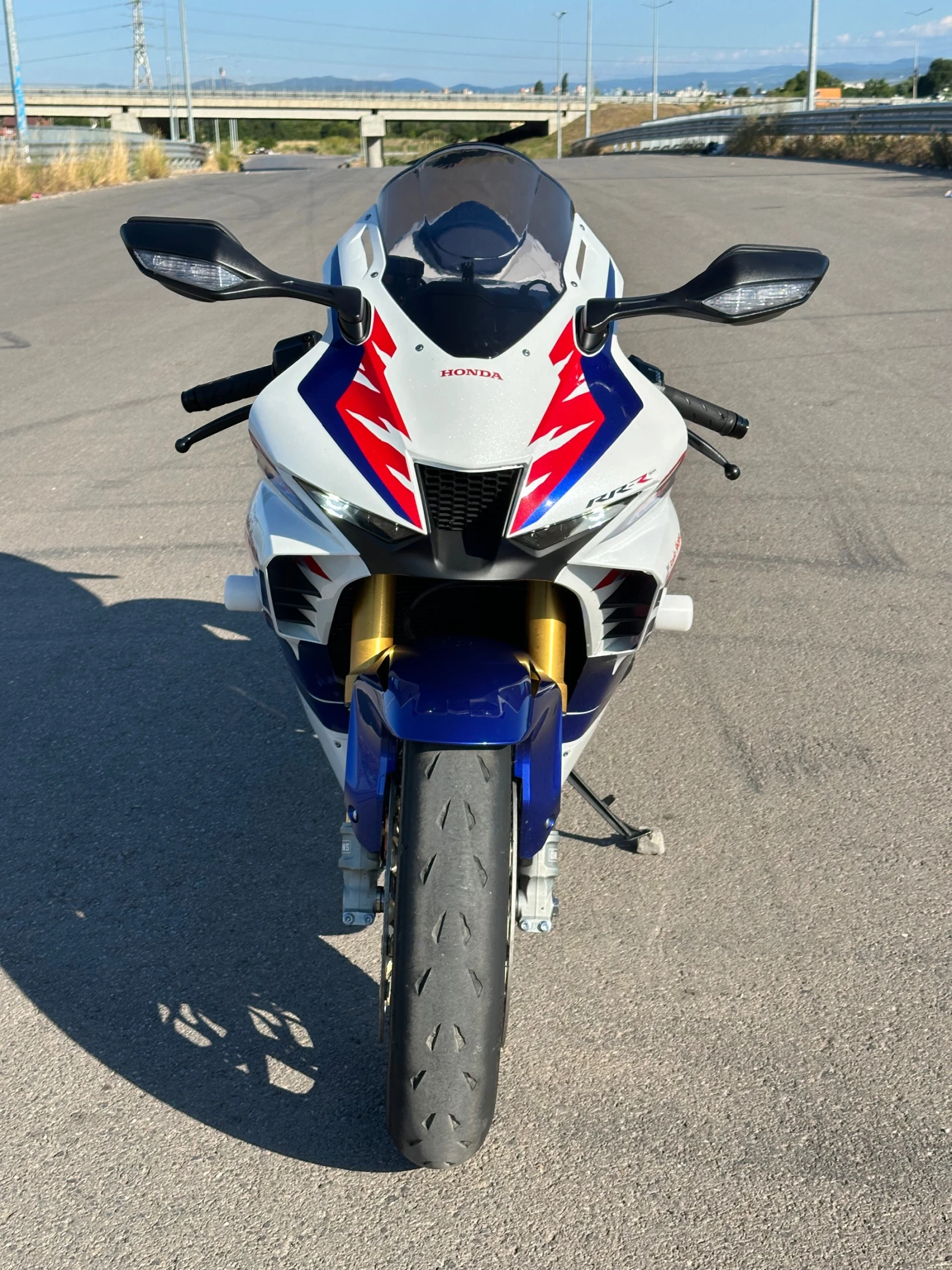 Honda Cbr FireBlade RR-R SP - изображение 2