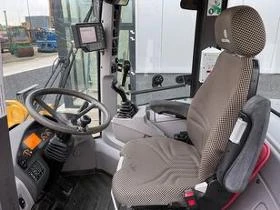 Челен товарач Volvo L45G, снимка 8