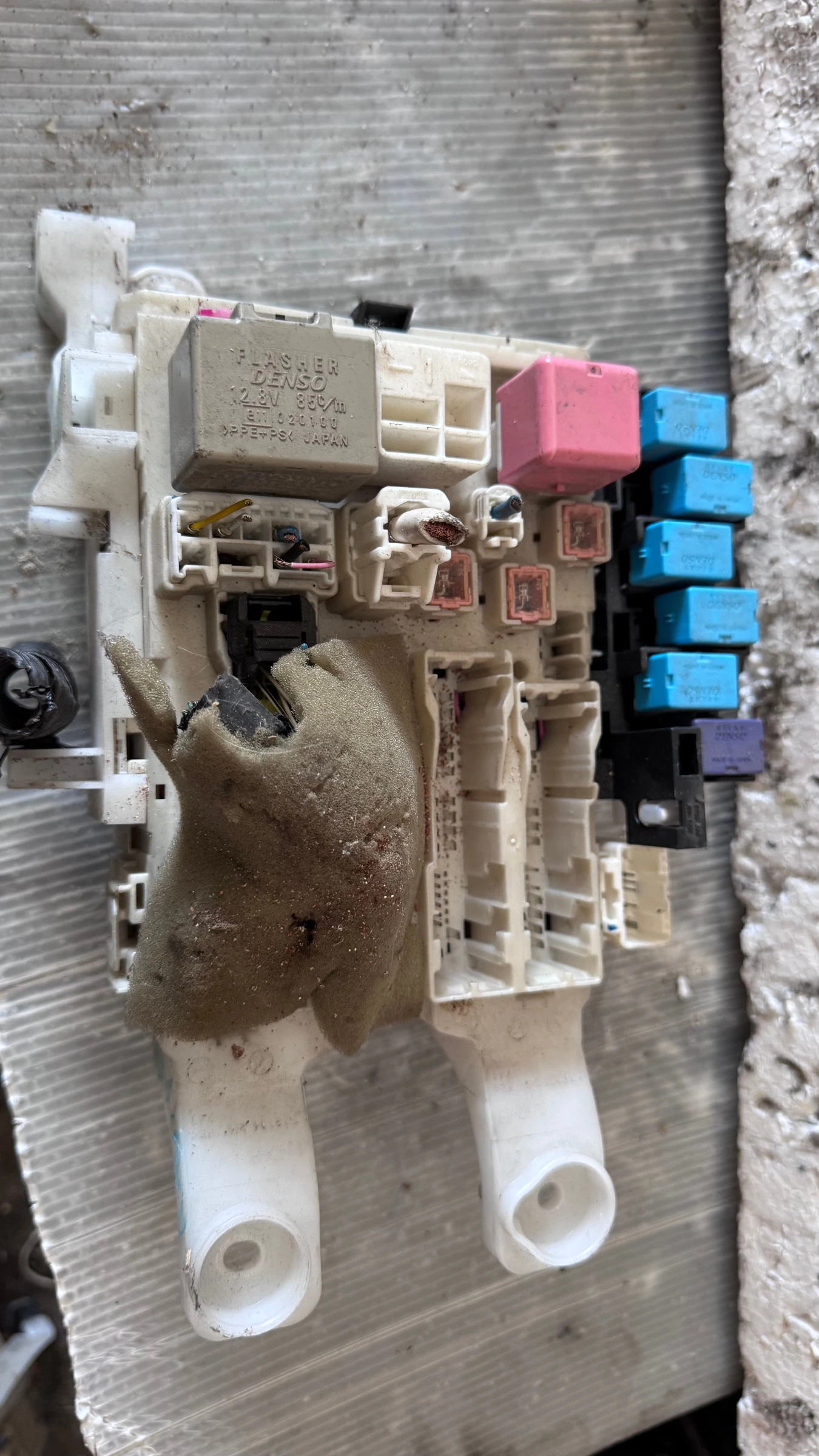   (  BSI / BSM )  Toyota Rav4 - 9I03-0317 / 82730-42370 | Mobile.bg   1