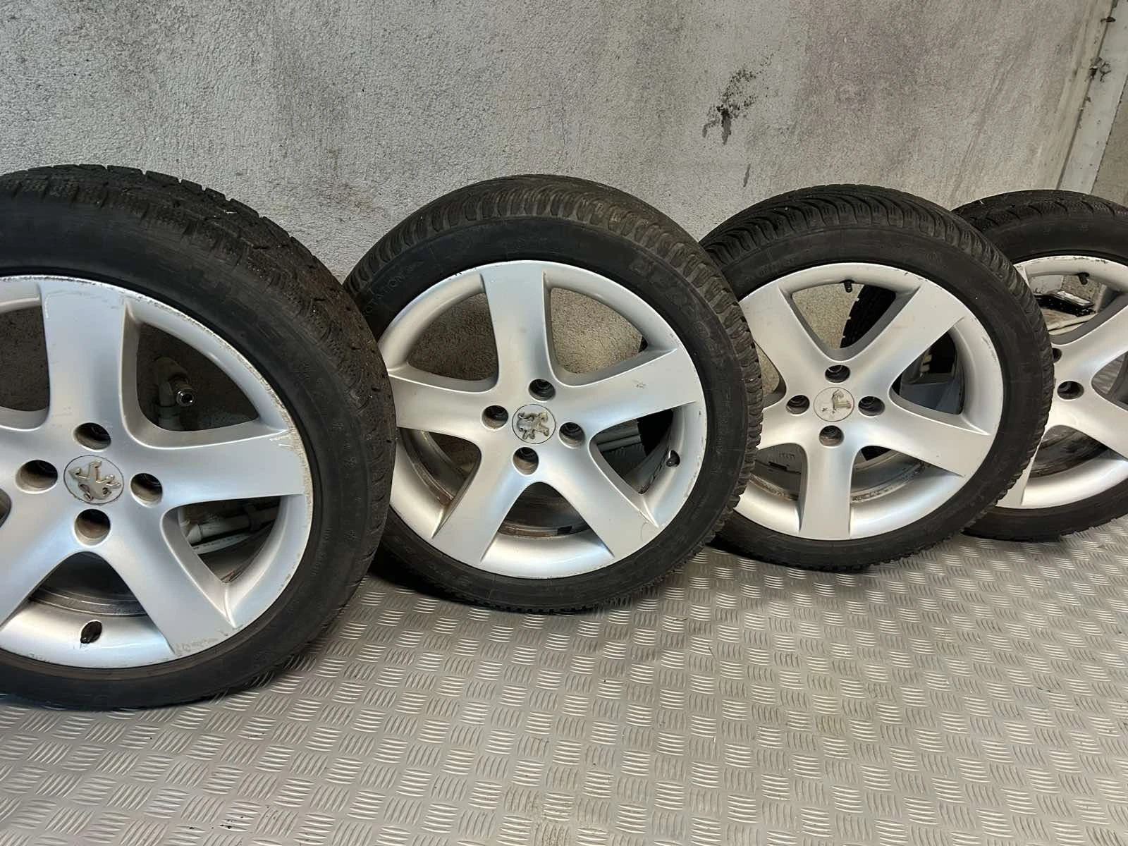 Гуми с джанти 225/45R17
