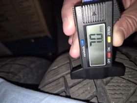 Гуми Зимни 255/60R18, снимка 8 - Гуми и джанти - 52348526