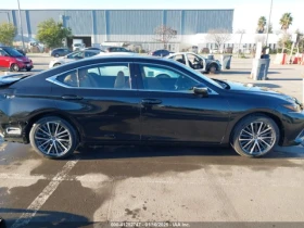 Lexus ES 300 ES 300H проверена, лека щета - 61600 лв. - 12518225 | Car24.bg