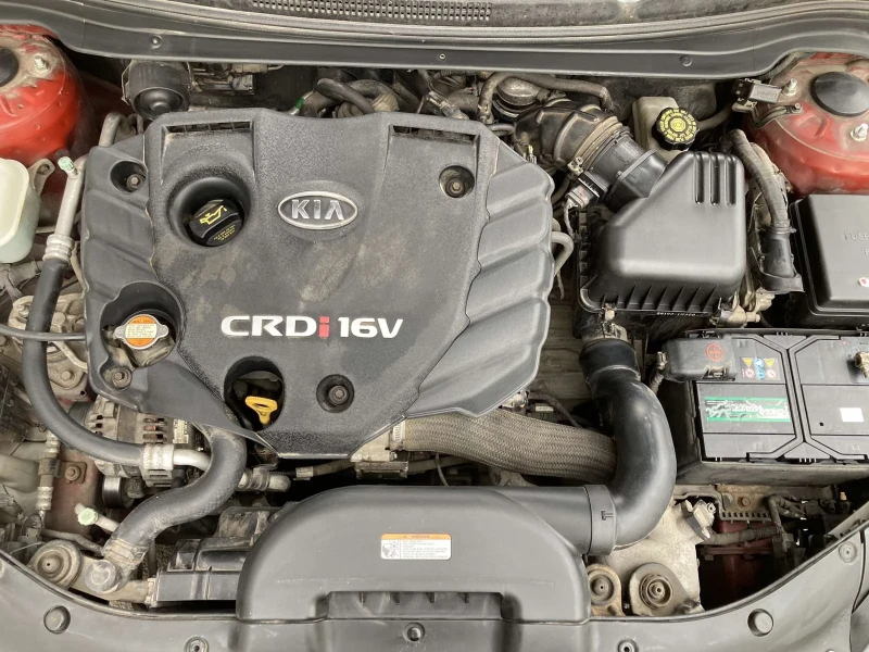 Kia Ceed 2.0 CRDI, снимка 7 - Автомобили и джипове - 47899298