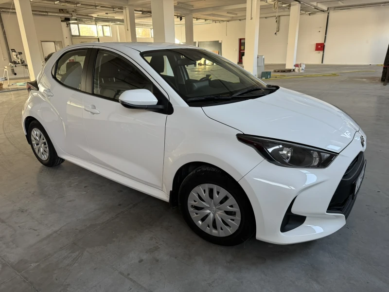 Toyota Yaris Хибрид, снимка 1 - Автомобили и джипове - 47938817