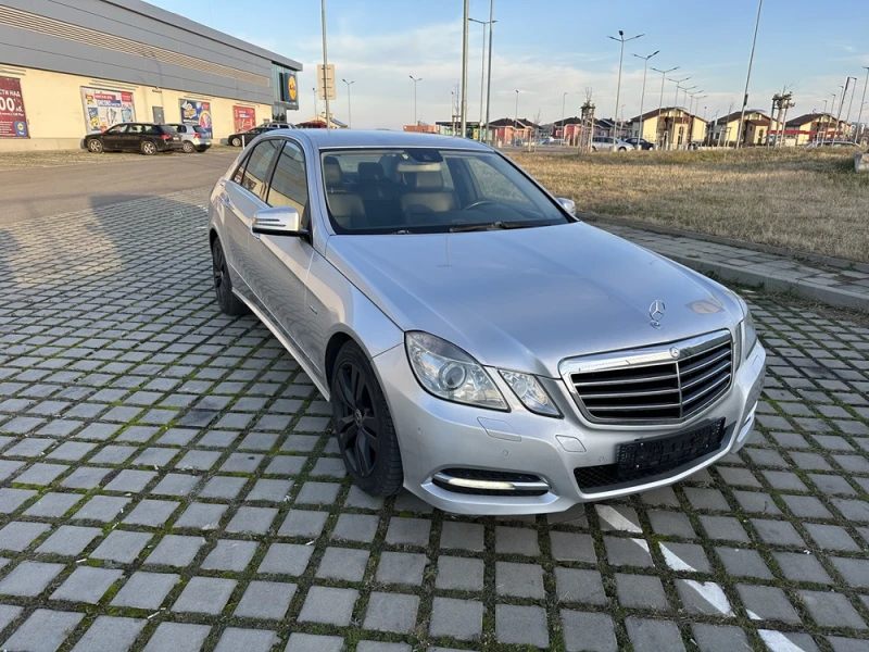 Mercedes-Benz E 250 CDI, снимка 3 - Автомобили и джипове - 48679390