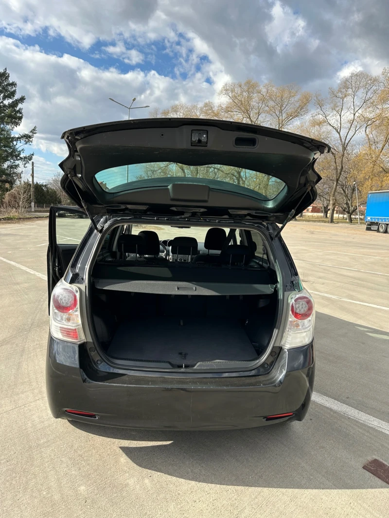 Toyota Verso 2.0 D-4D, снимка 6 - Автомобили и джипове - 50129947