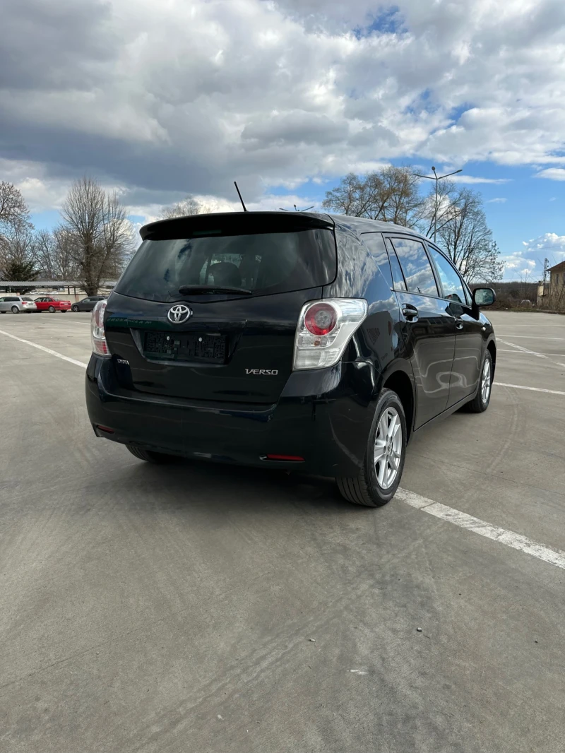Toyota Verso 2.0 D-4D, снимка 5 - Автомобили и джипове - 50129947