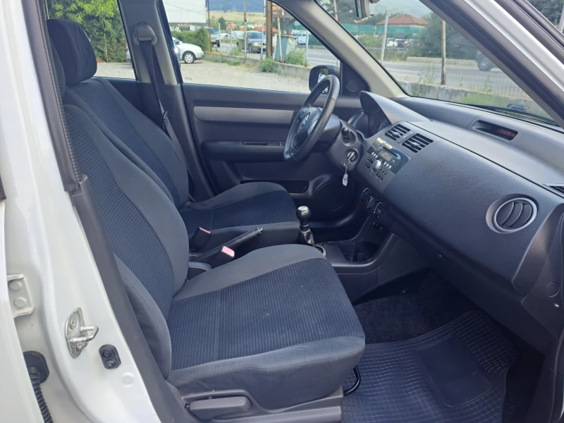 Suzuki Swift 1.3DDIS , снимка 8 - Автомобили и джипове - 51147203