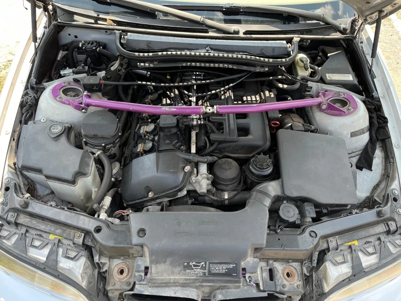 BMW 330, снимка 8 - Автомобили и джипове - 53053724