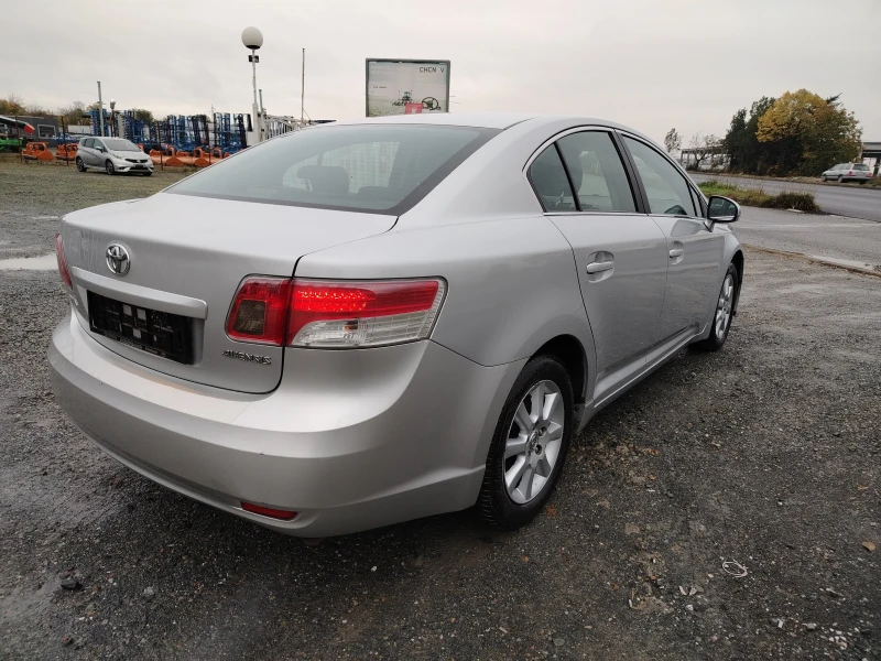 Toyota Avensis 2.0 D4D - 126 к.с / Автопилот / Парктроник / ТОП , снимка 5 - Автомобили и джипове - 52335578