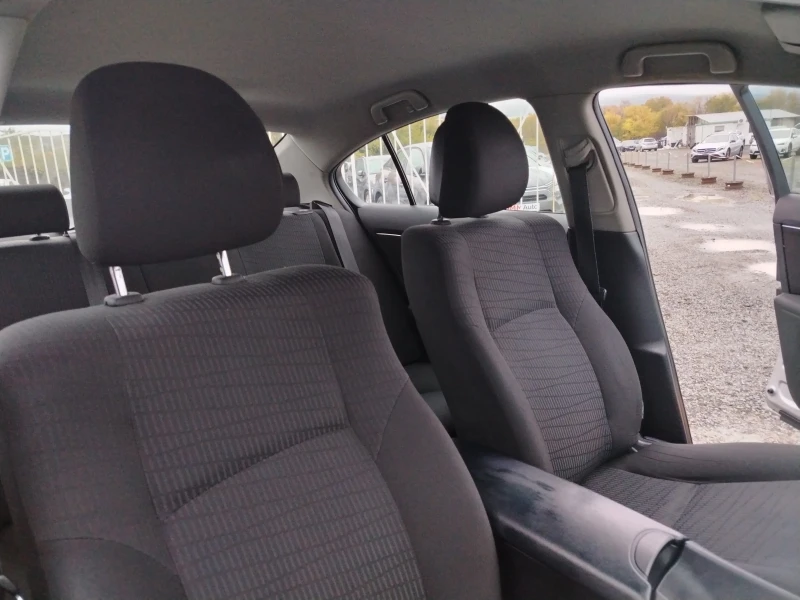 Toyota Avensis 2.0 D4D - 126 к.с / Автопилот / Парктроник / ТОП , снимка 14 - Автомобили и джипове - 52335578