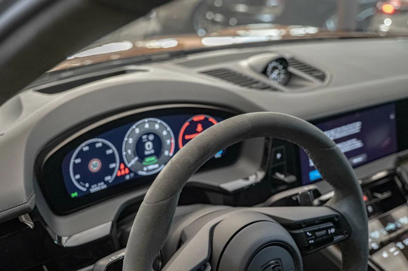 Porsche Panamera Turbo E-Hyb/PDLS+ /PDK/Active Ride/Burm/Beifahrer-, снимка 10 - Автомобили и джипове - 52439985