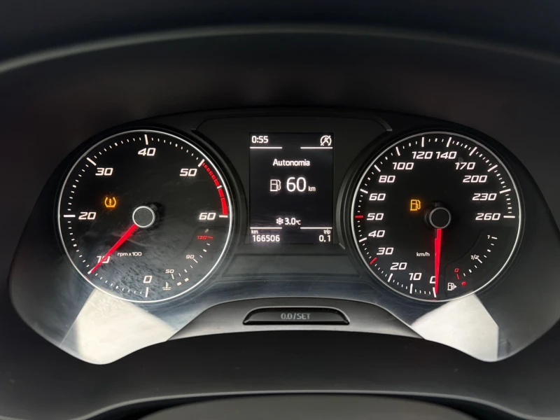 Seat Leon 1.6TDI E5B TOP, снимка 16 - Автомобили и джипове - 53231119