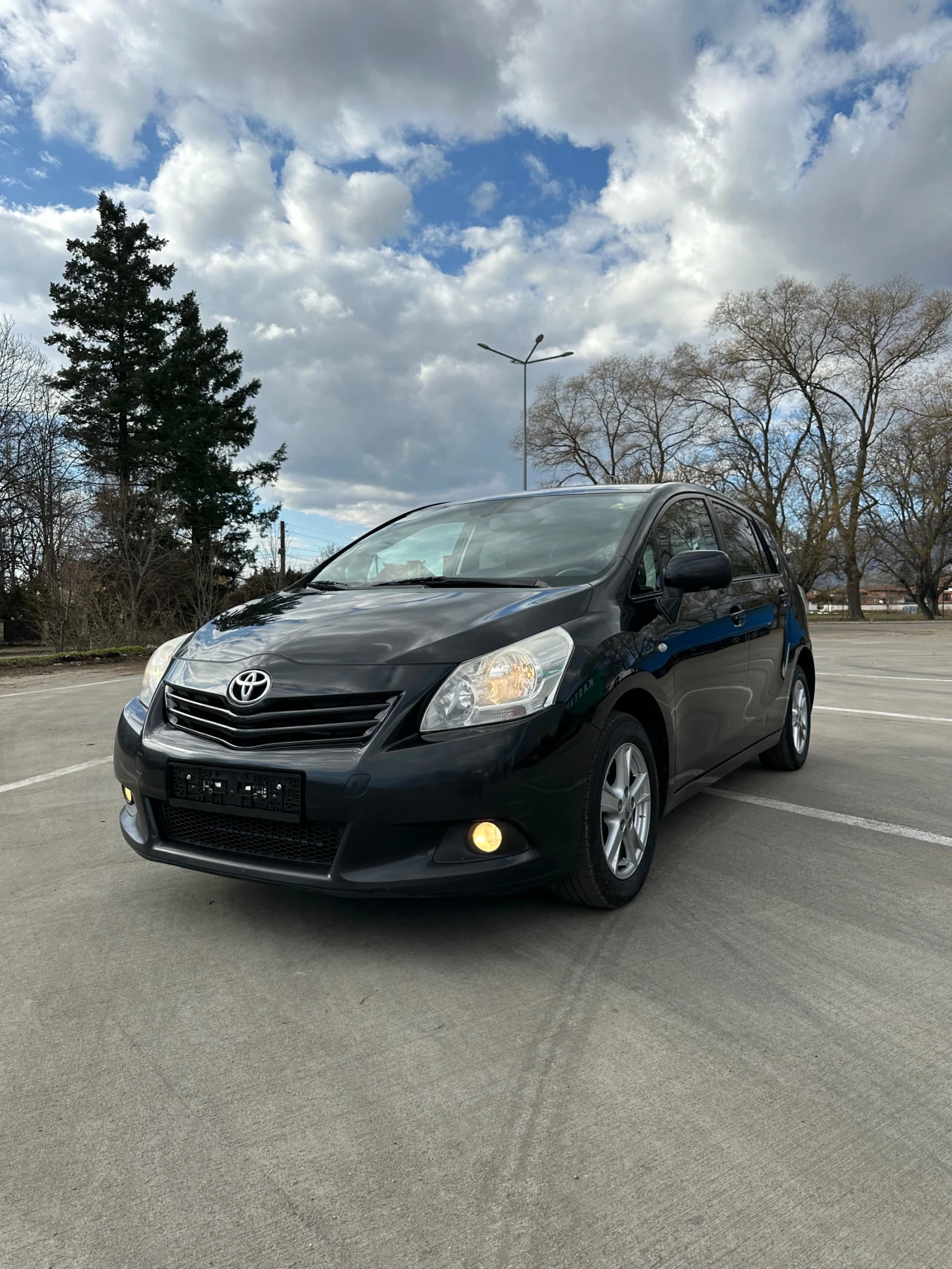 Toyota Verso 2.0 D-4D, снимка 1