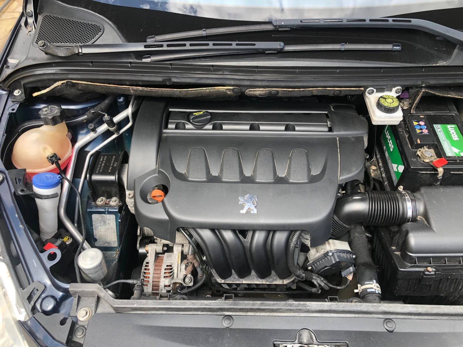 Peugeot 307 2.0 140к. Автоматик. - изображение 8