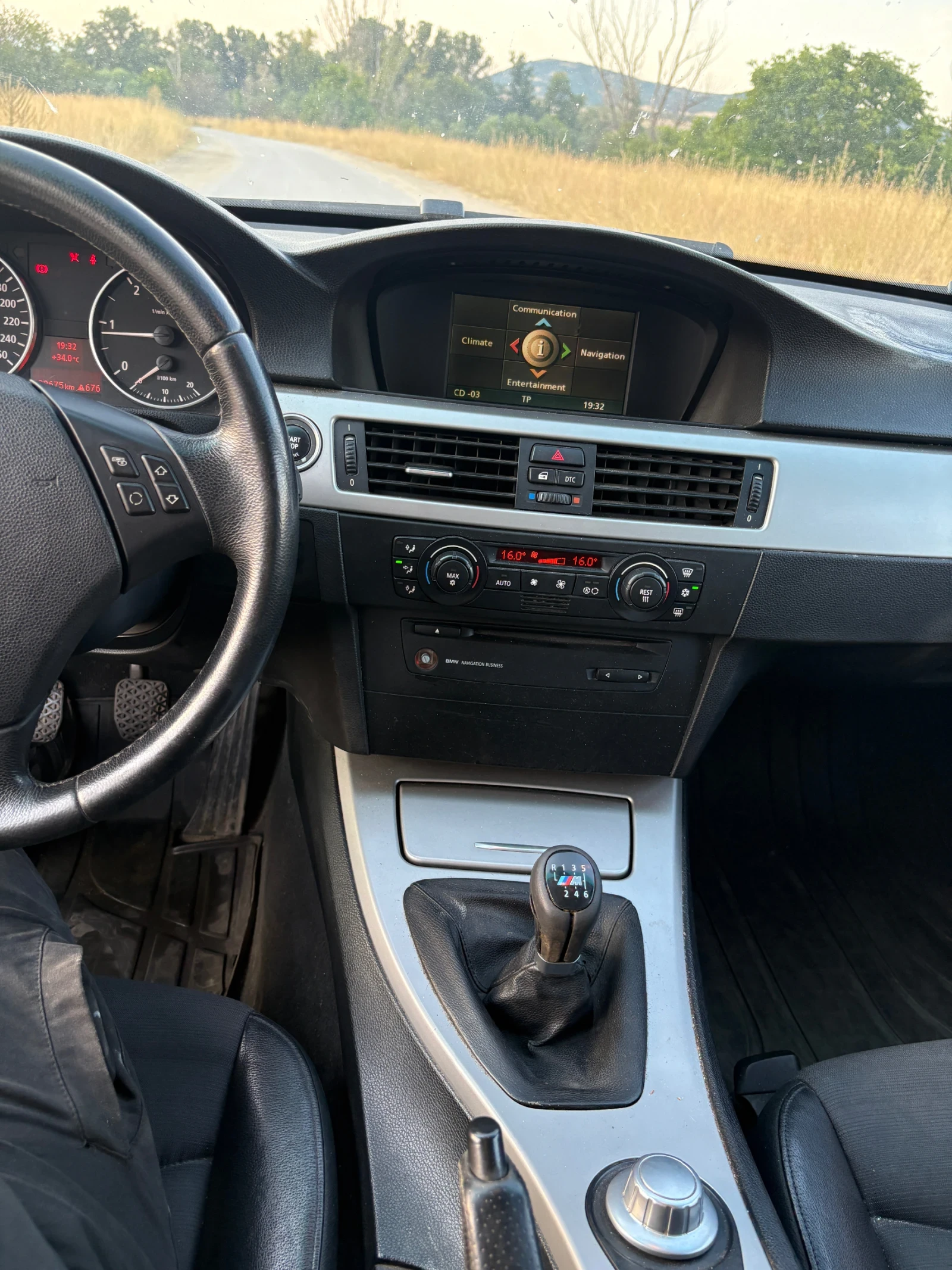 BMW 320  - изображение 8