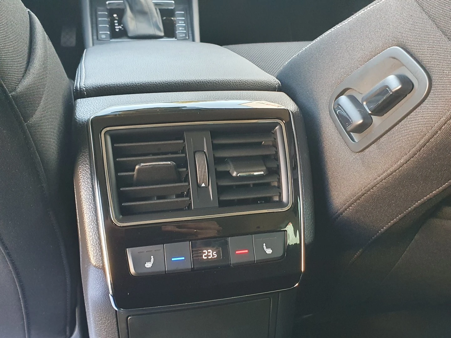 Skoda Superb Style 2.0 TDI 110kW DG6 | Mobile.bg � ����������� 17