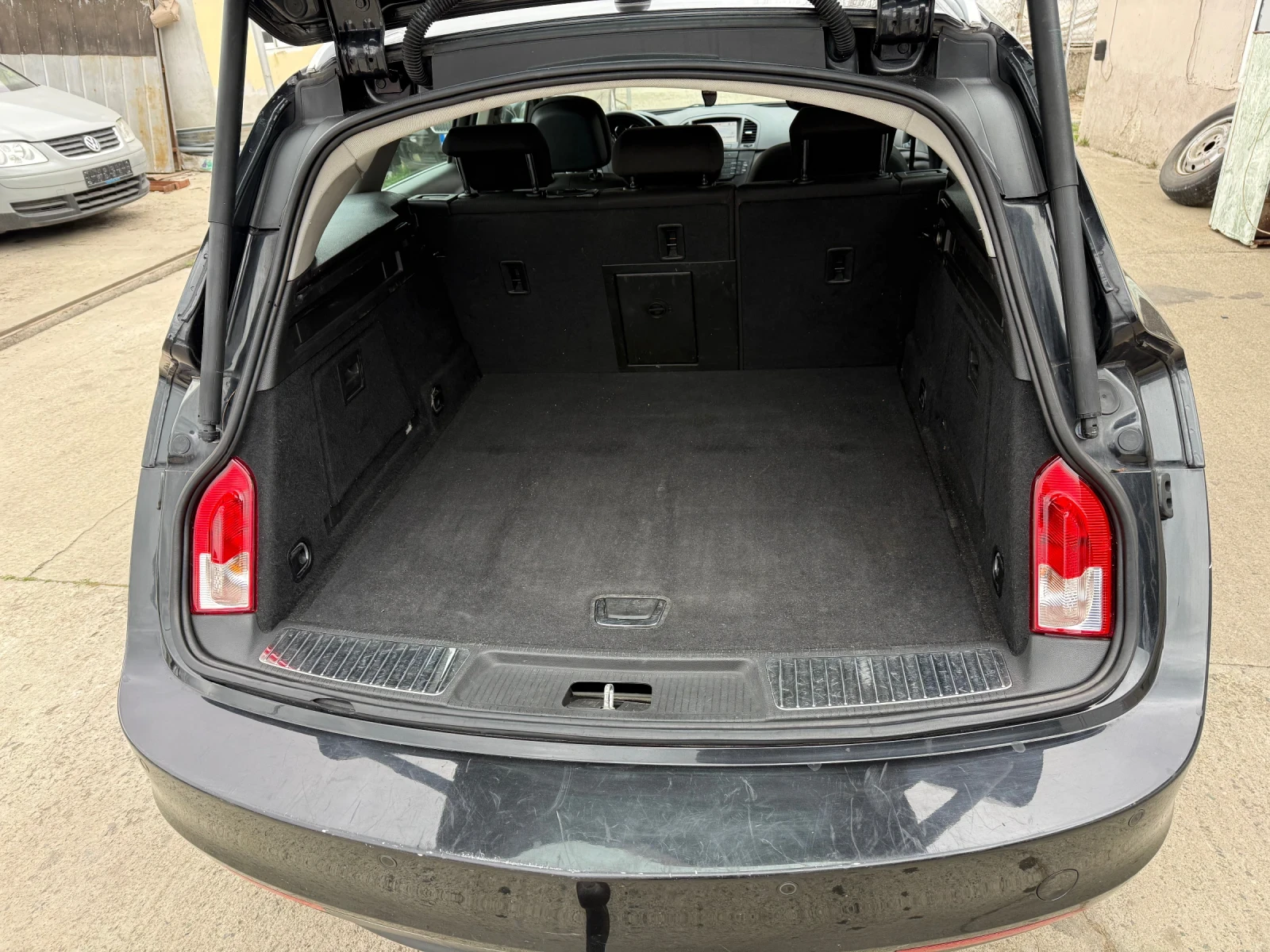 Opel Insignia, снимка 8 - Автомобили и джипове - 53932191