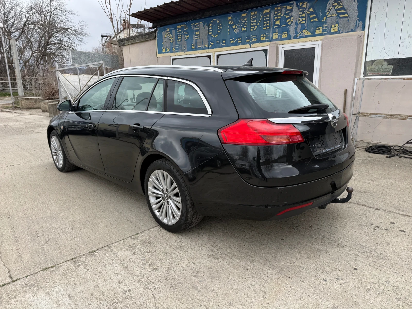 Opel Insignia, снимка 3 - Автомобили и джипове - 53932191