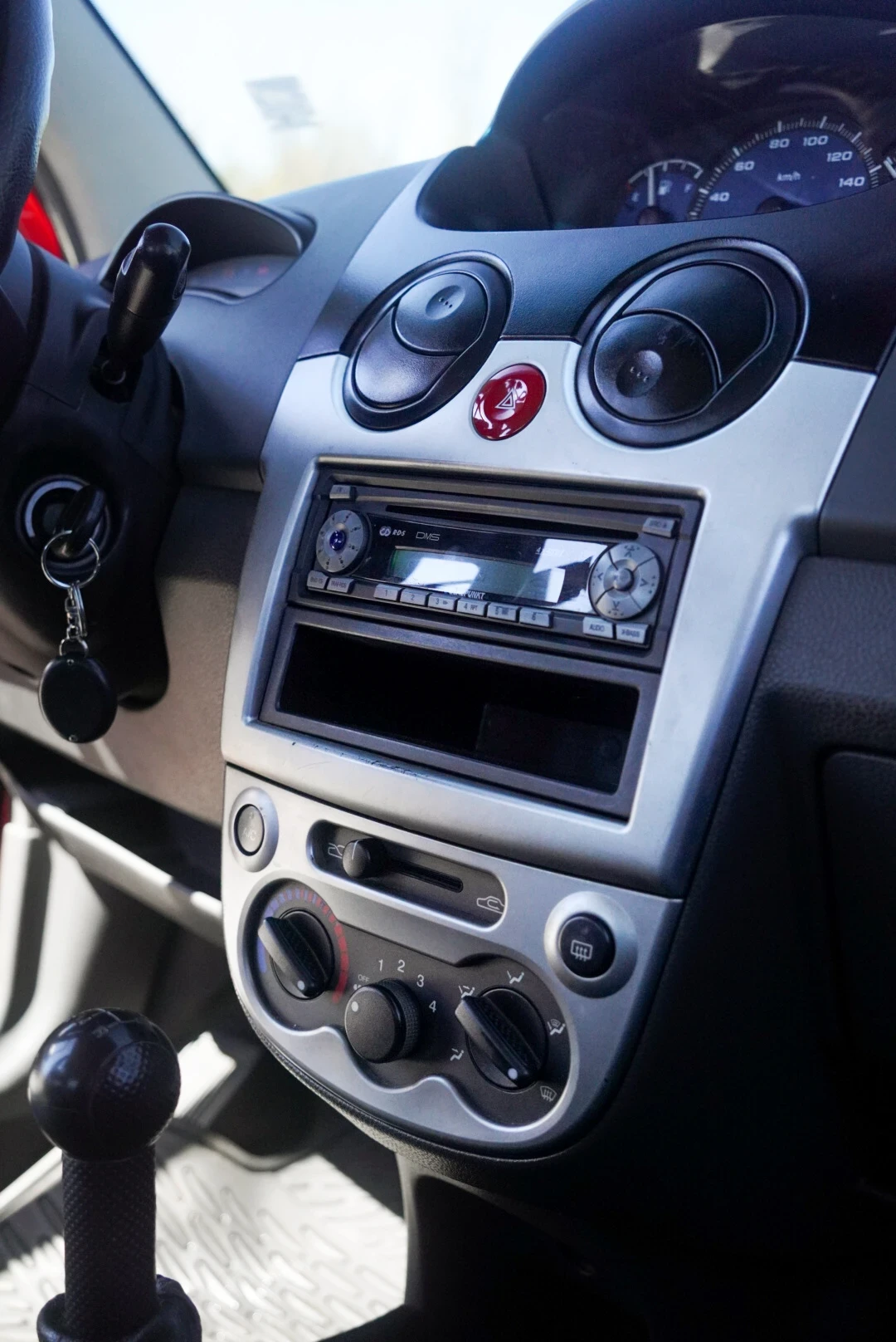 Chevrolet Spark, снимка 11 - Автомобили и джипове - 54245610